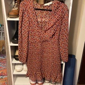 Floral mini long sleeve dress.